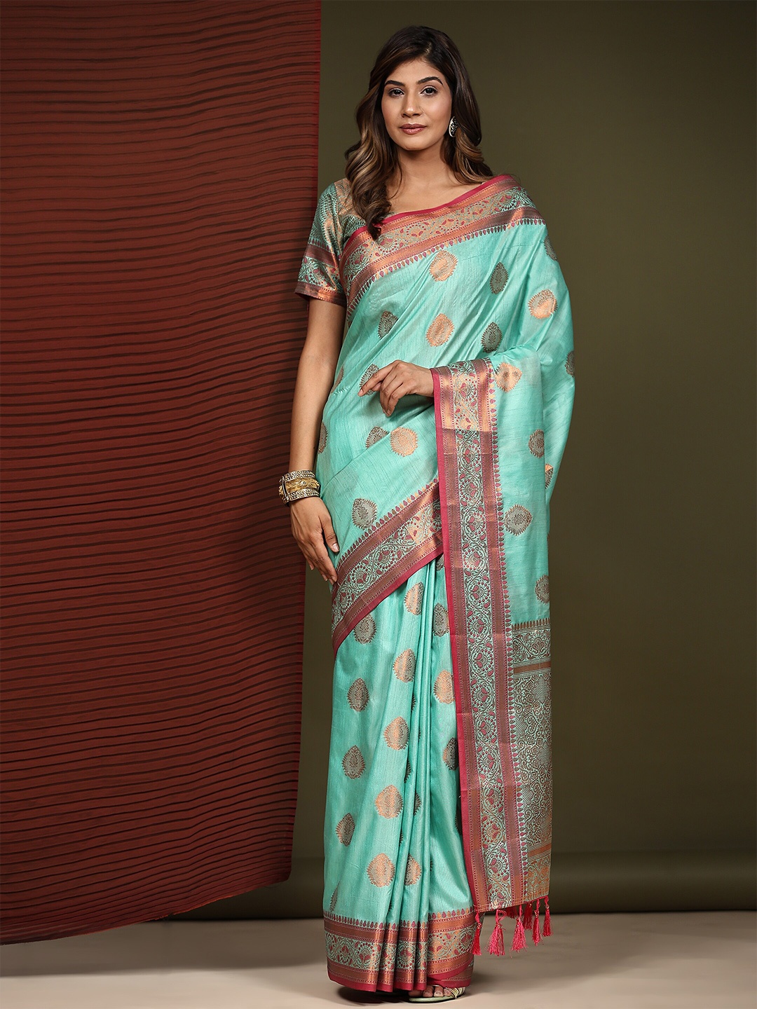 

YAVIRA SILK Ethnic Motifs Woven Design Zari Saree, Blue