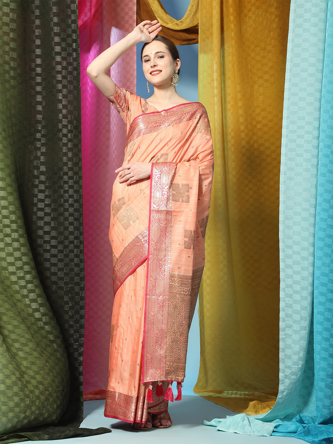 

YAVIRA SILK Ethnic Motifs Woven Design Zari Silk Blend Banarasi Saree, Peach