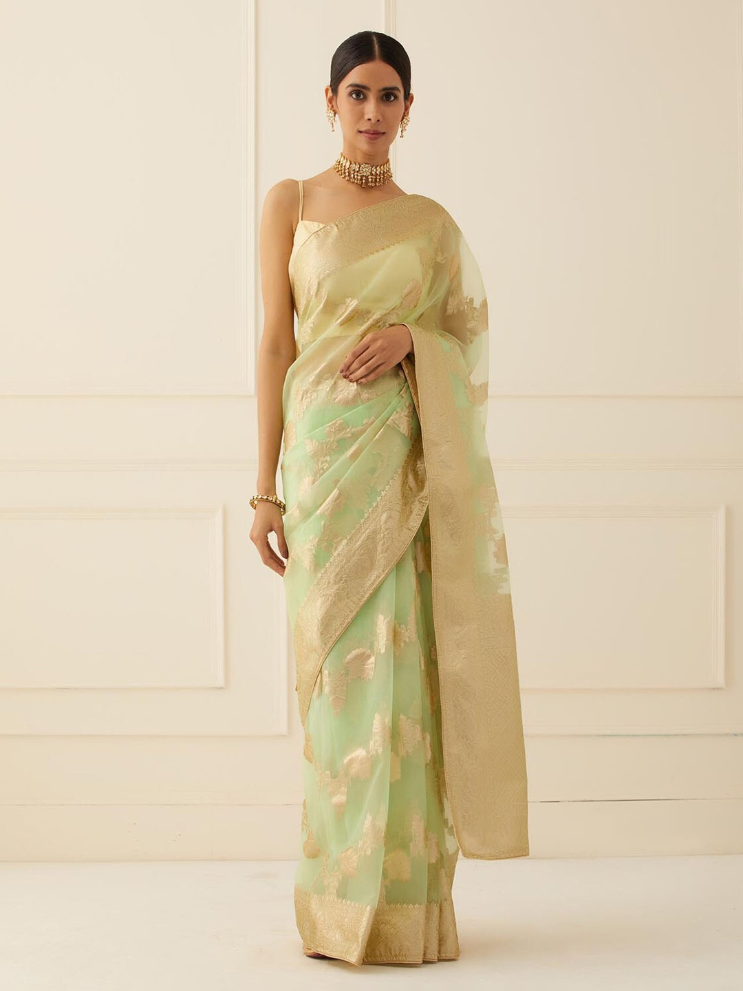 

Geroo Jaipur Ethnic Motifs Woven Design Zari Organza Saree, Green
