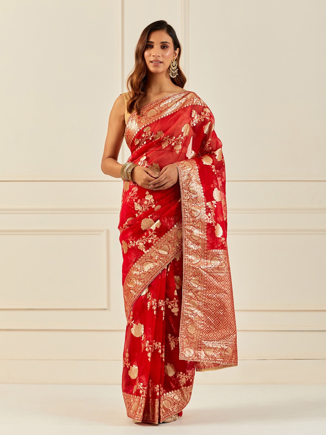 

Geroo Jaipur Floral Woven Design Zari Organza Banarasi Saree, Red