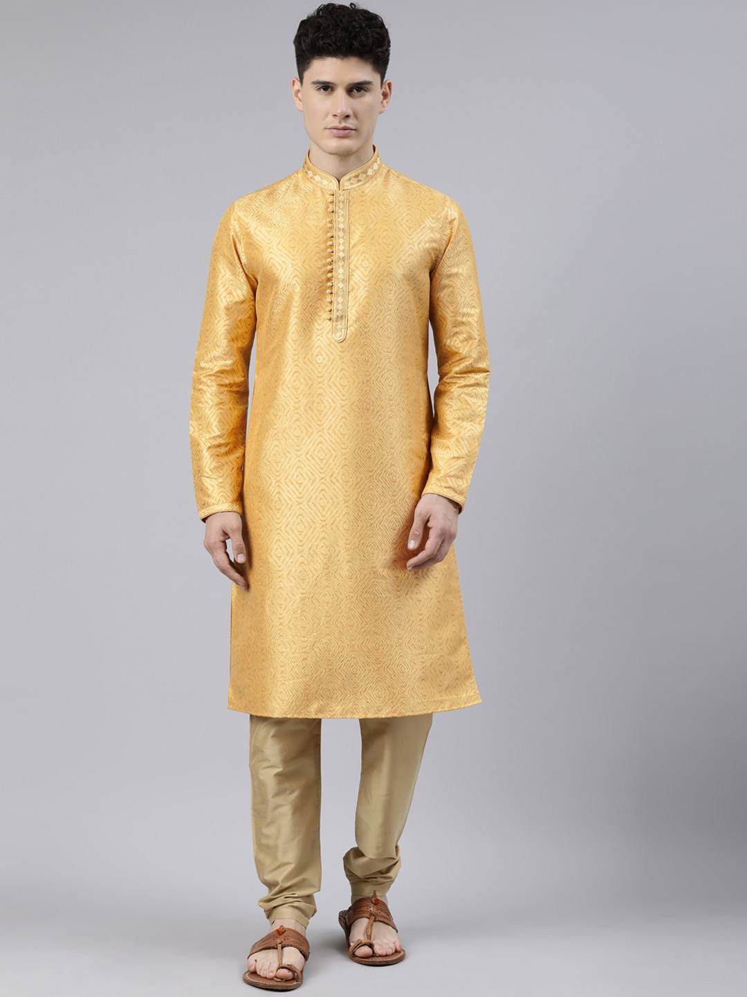 

TheEthnic.Co Geometric Printed Mandarin Collar Long Sleeves Pure Art Silk Straight Kurta, Gold
