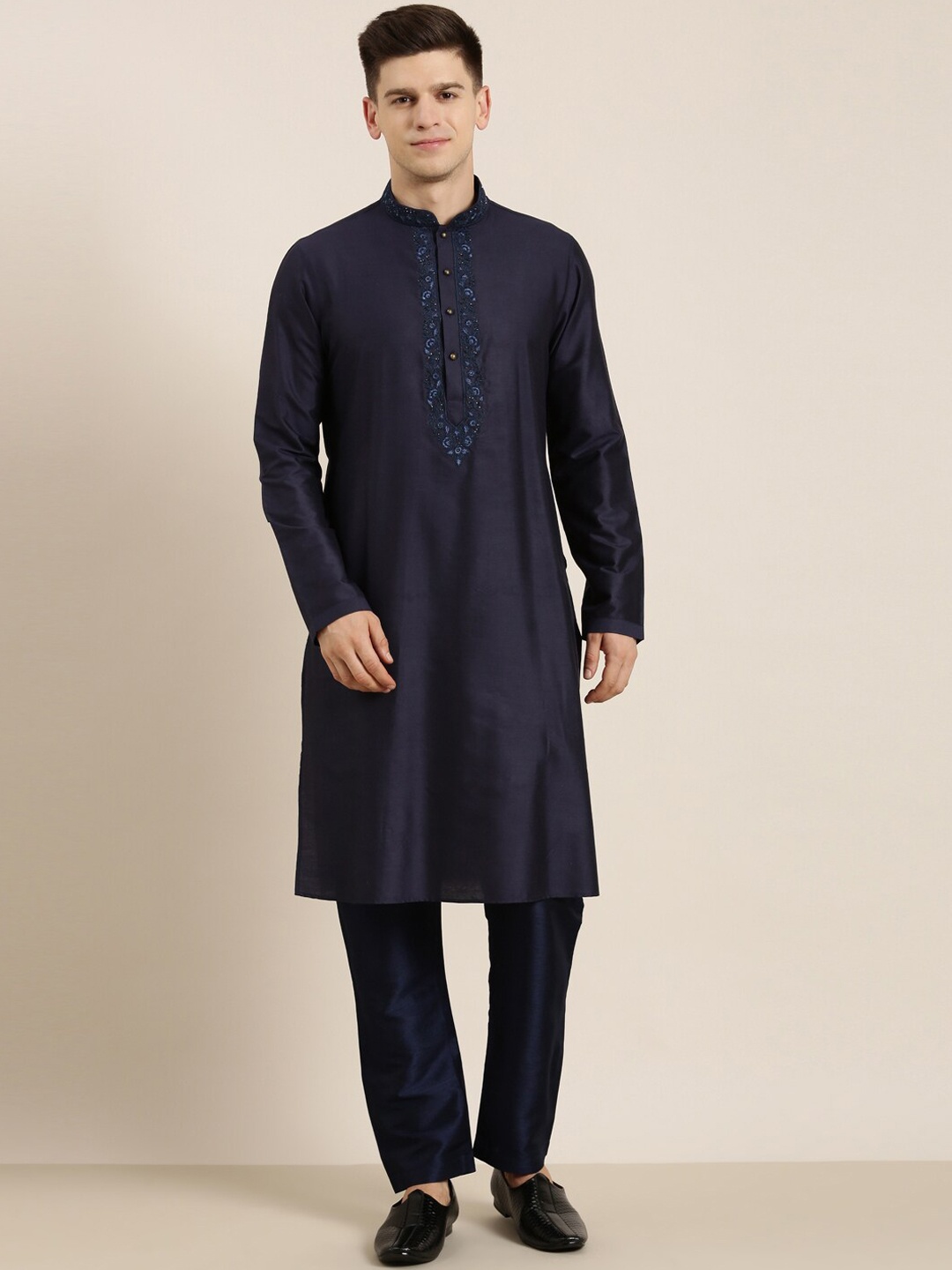 

TheEthnic.Co Mandarin Collar Beads and Stones Straight Kurta, Navy blue