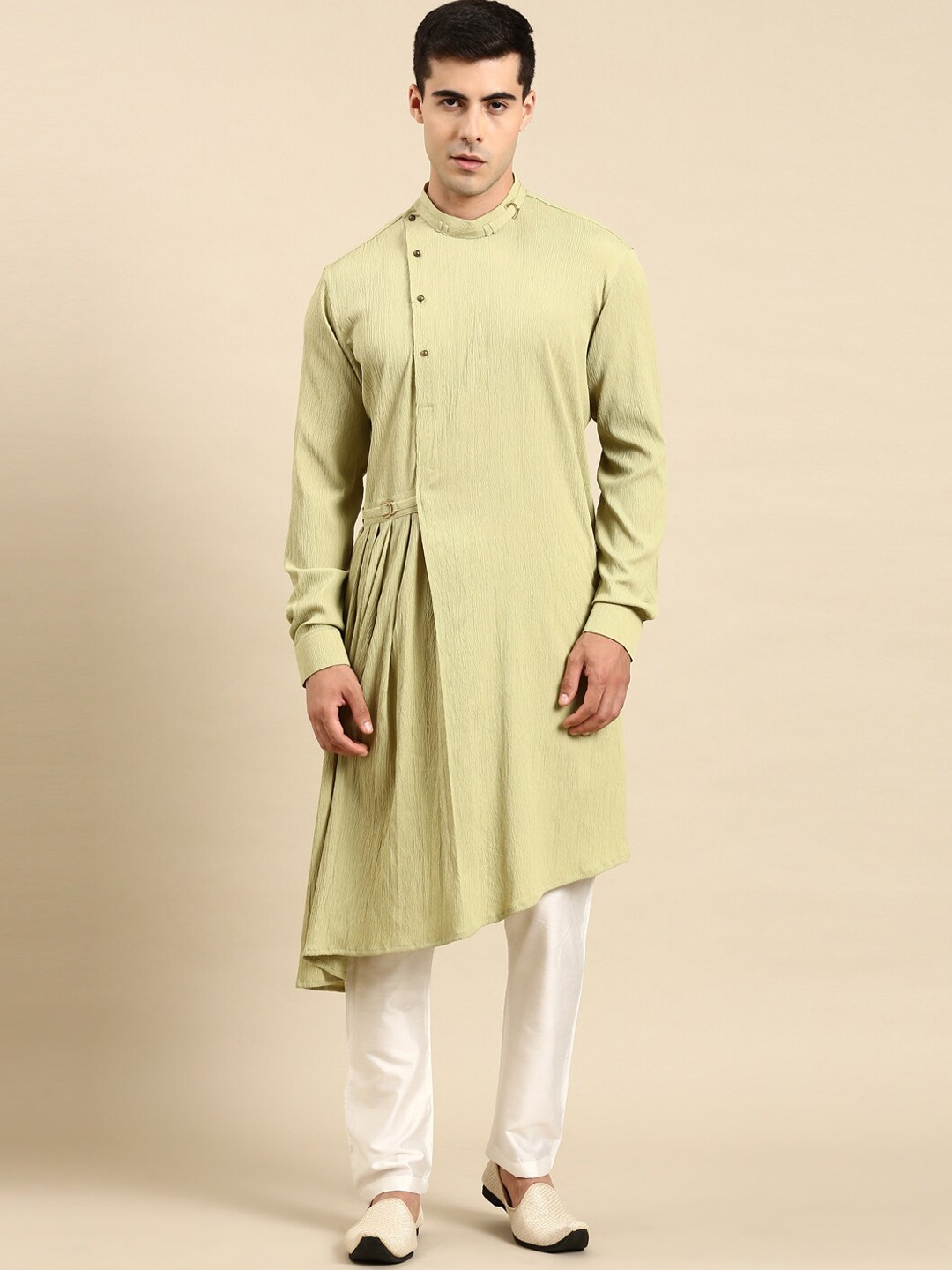 

TheEthnic.Co Band Collar Angrakha Kurta, Green