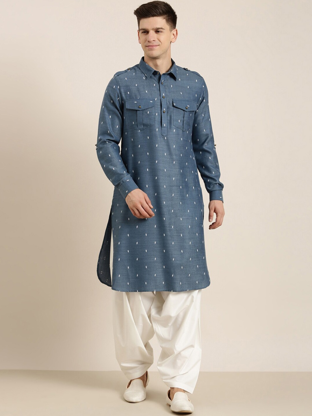 

TheEthnic.Co Ethnic Motifs Printed Shirt Collar Roll-Up Sleeves Straight Kurta, Blue