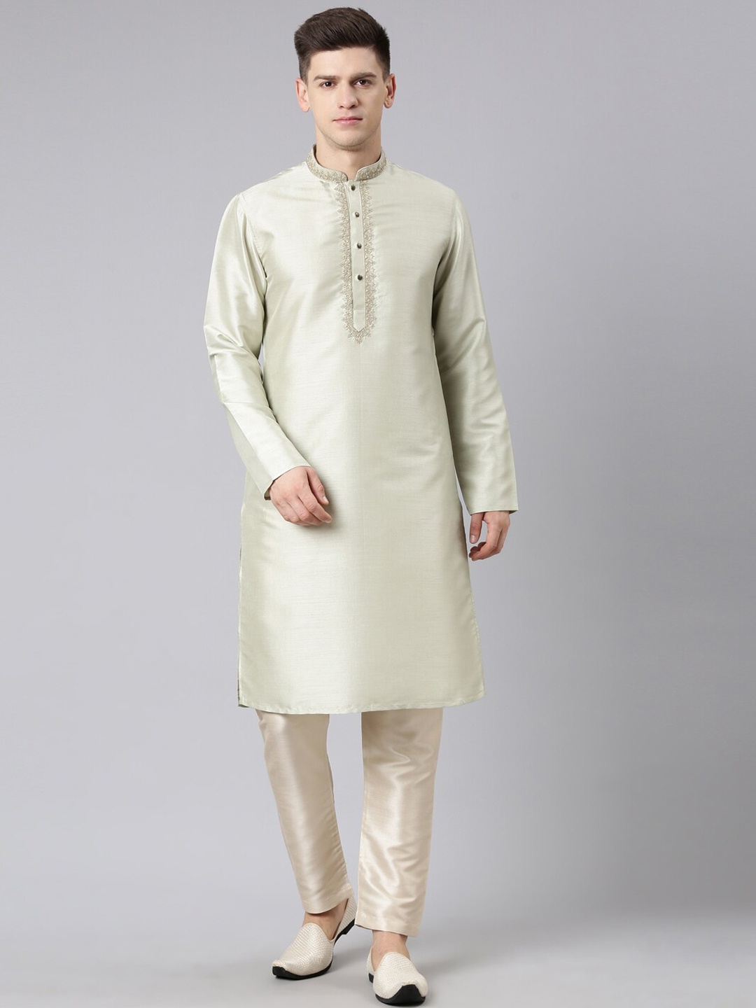 

TheEthnic.Co Thread Work Mandarin Collar Kurta, Green