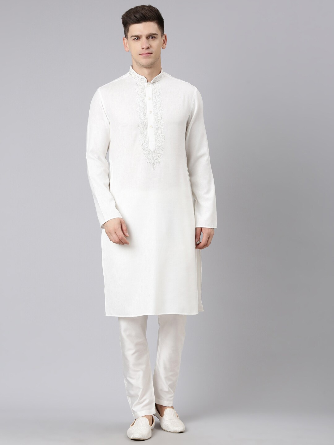 

TheEthnic.Co Men Cotton Thread Work Kurta, Cream