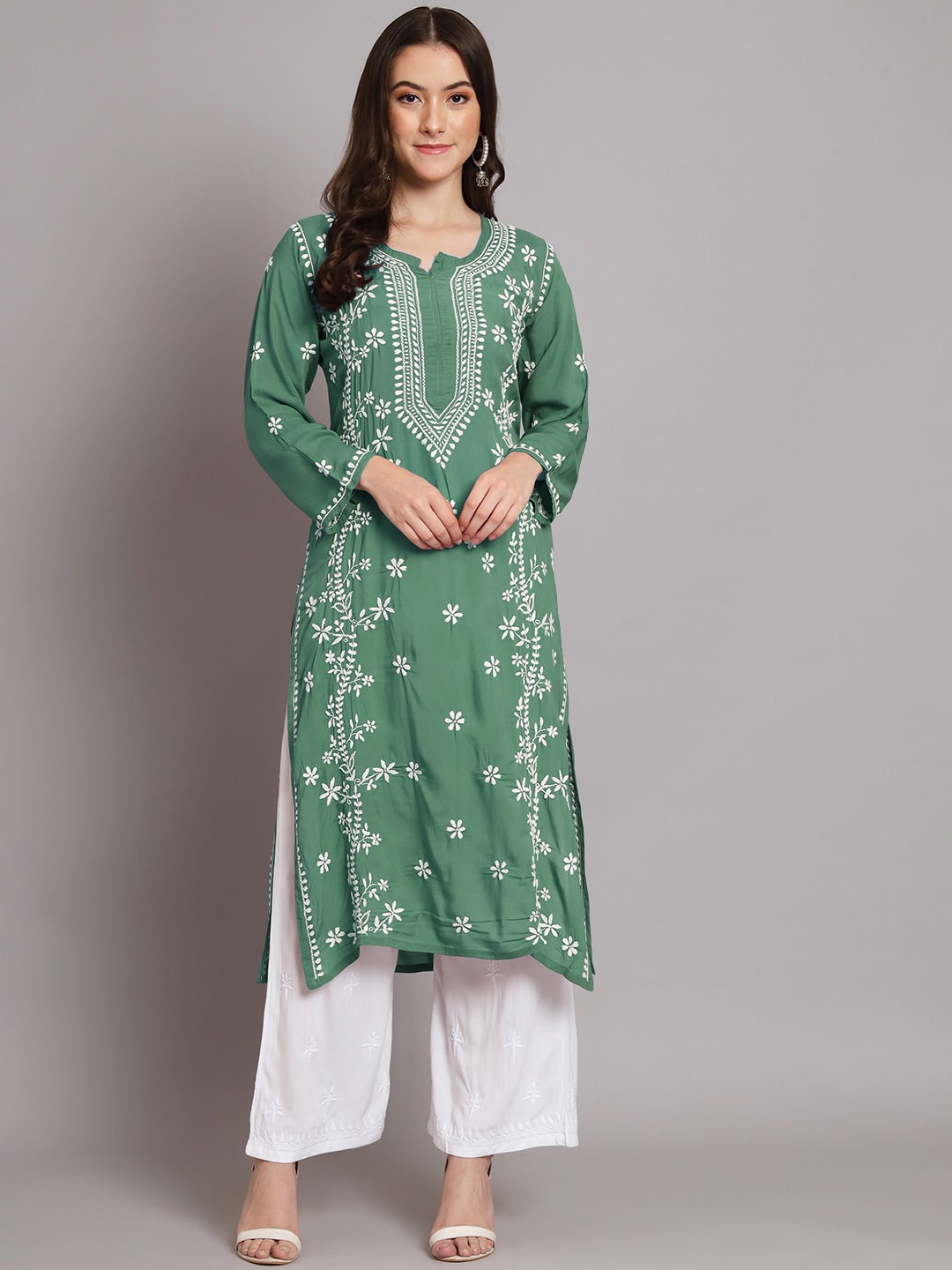 

PARAMOUNT CHIKAN Floral Embroidered Chikankari Scoop Neck A-Line Kurta, Green