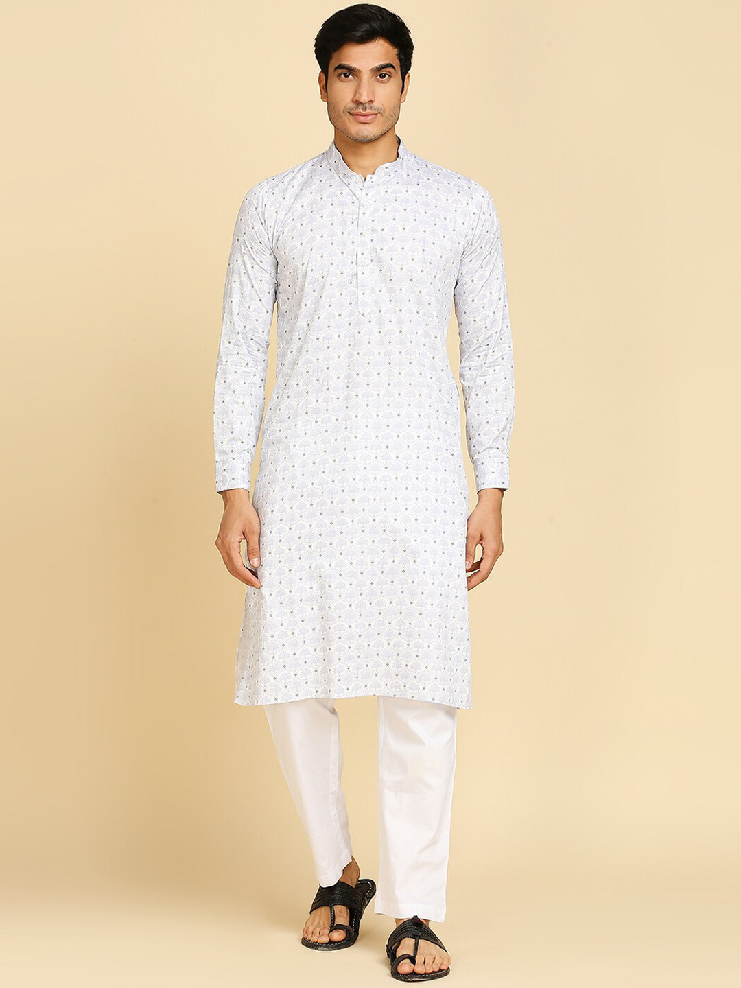 

RAJUBHAI HARGOVINDAS Ethnic Motifs Printed Mandarin Collar Cotton Straight Kurta, White