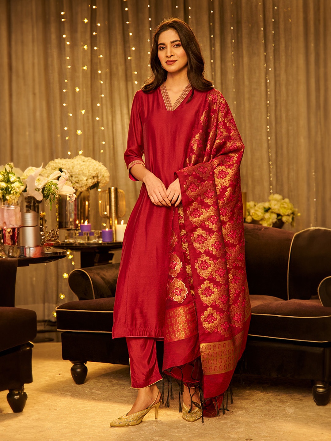 

W Rayon Kurta With Slim Pant & Dupatta, Maroon