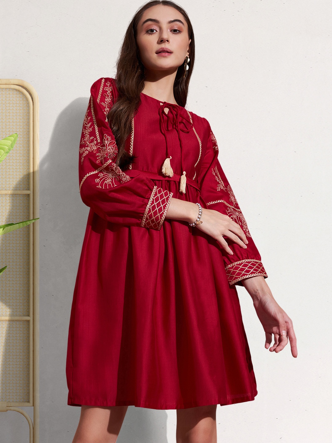 

DressBerry Tie- up Neck Embroidered Deatil A-Line Dress, Maroon