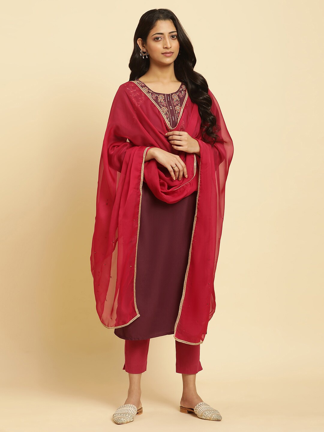 

W Solid Dupatta With Gotta Patti, Red