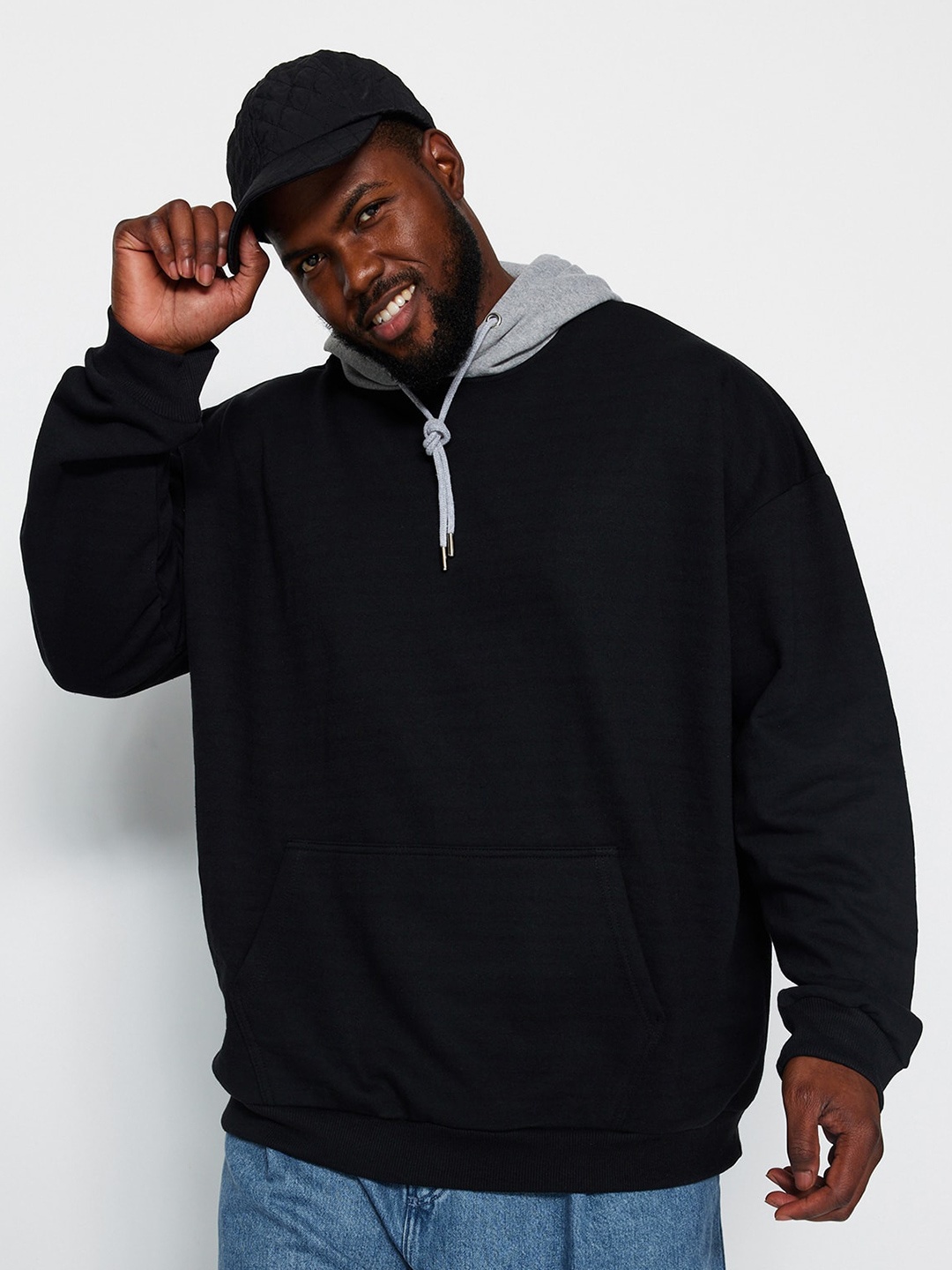 

Trendyol Printed Hooded Sweatshirt, Black
