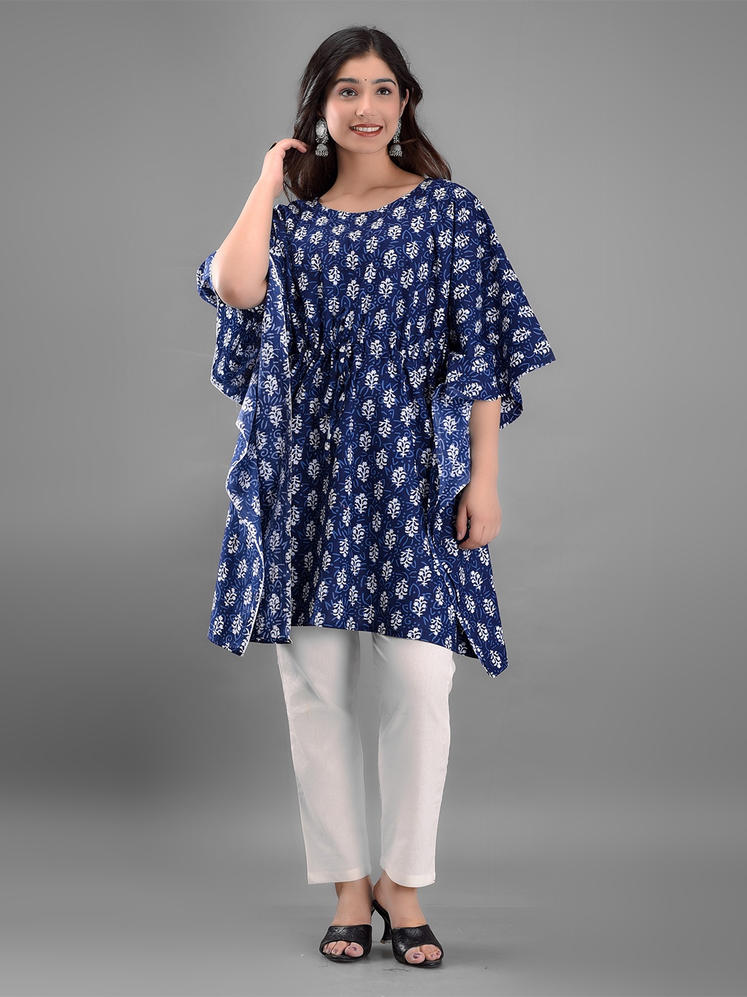 

Girly Girls Floral Printed Flared Sleeves Kaftan Kurta, Navy blue
