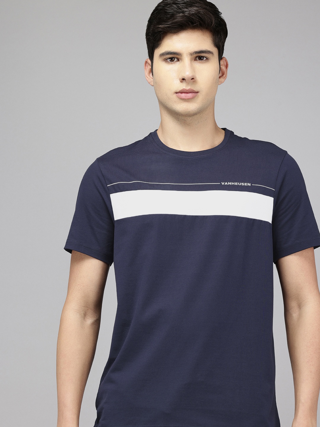 

Van Heusen Slim Fit Colourblocked T-shirt, Navy blue