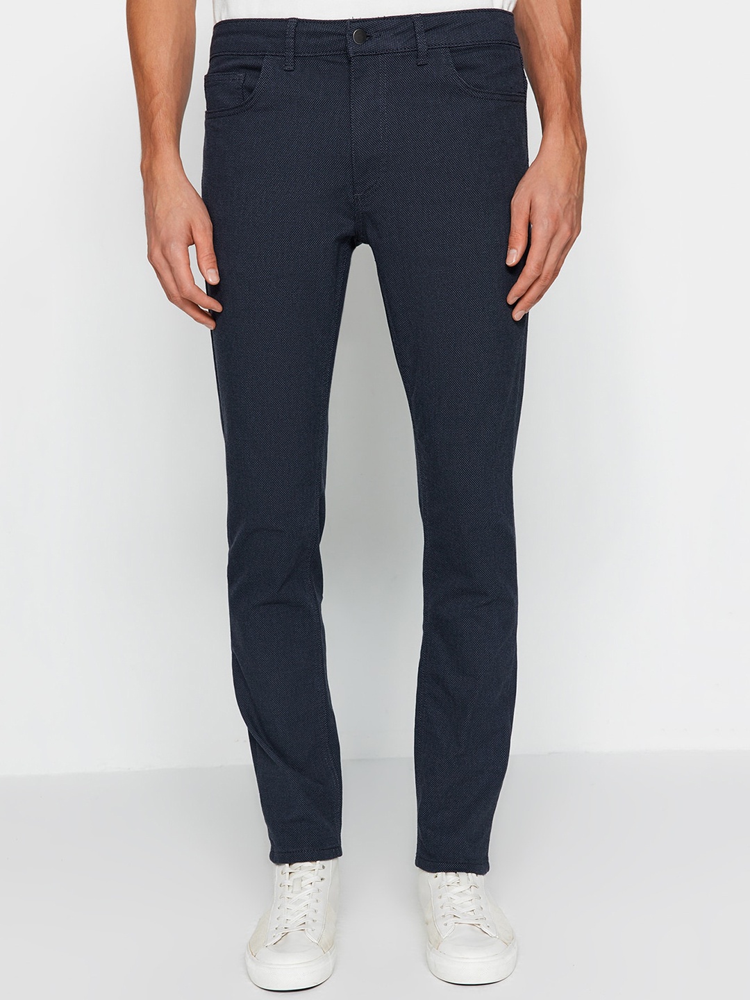 

Trendyol Men Mid Rise Plain Chinos, Navy blue
