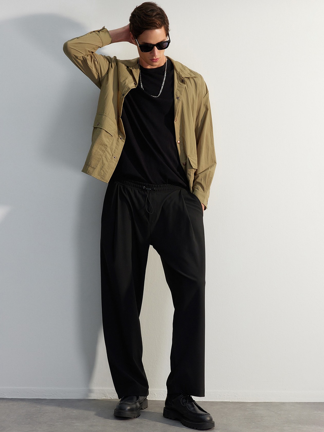 

Trendyol Men Mid-Rise Casual Trousers, Black