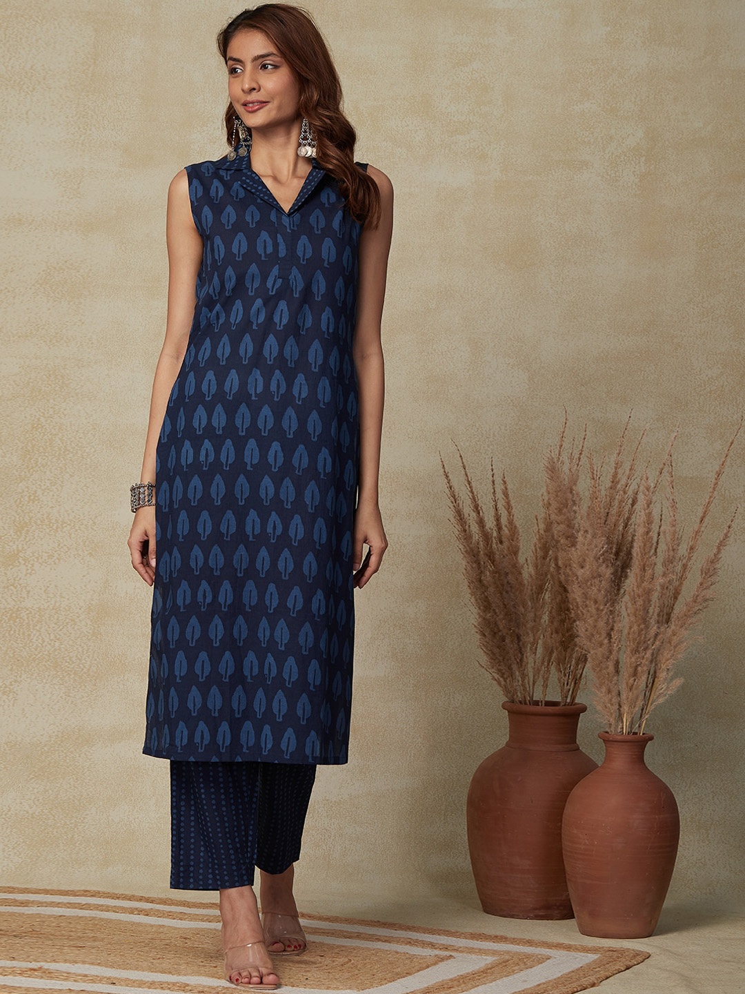 

FASHOR Ethnic Motifs Printed Shirt Collar Pure Cotton Kurta & Palazzos, Blue