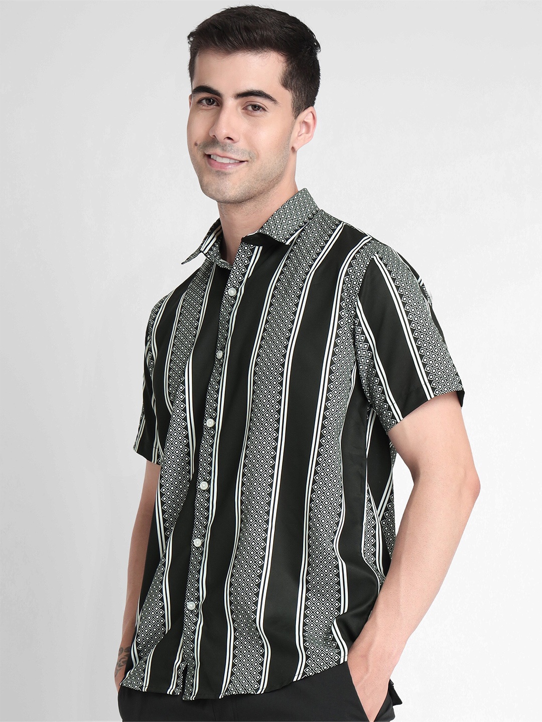 

Beyoung Relaxed Geometric Printed Cotton Casual Shirt, Black