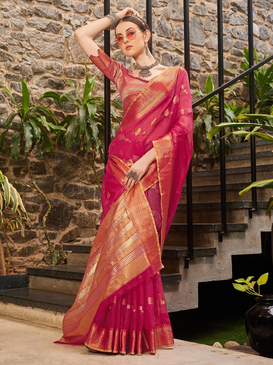 

KALINI Geometric Woven Design Zari Detail Saree, Pink