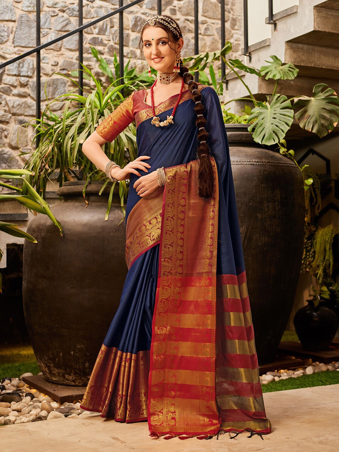 

KALINI Zari Detail Saree, Navy blue