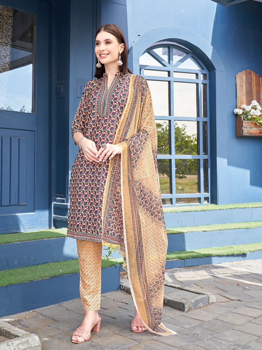 

Anouk Floral Printed Regular Kurta With Trousers & Dupatta, Cream