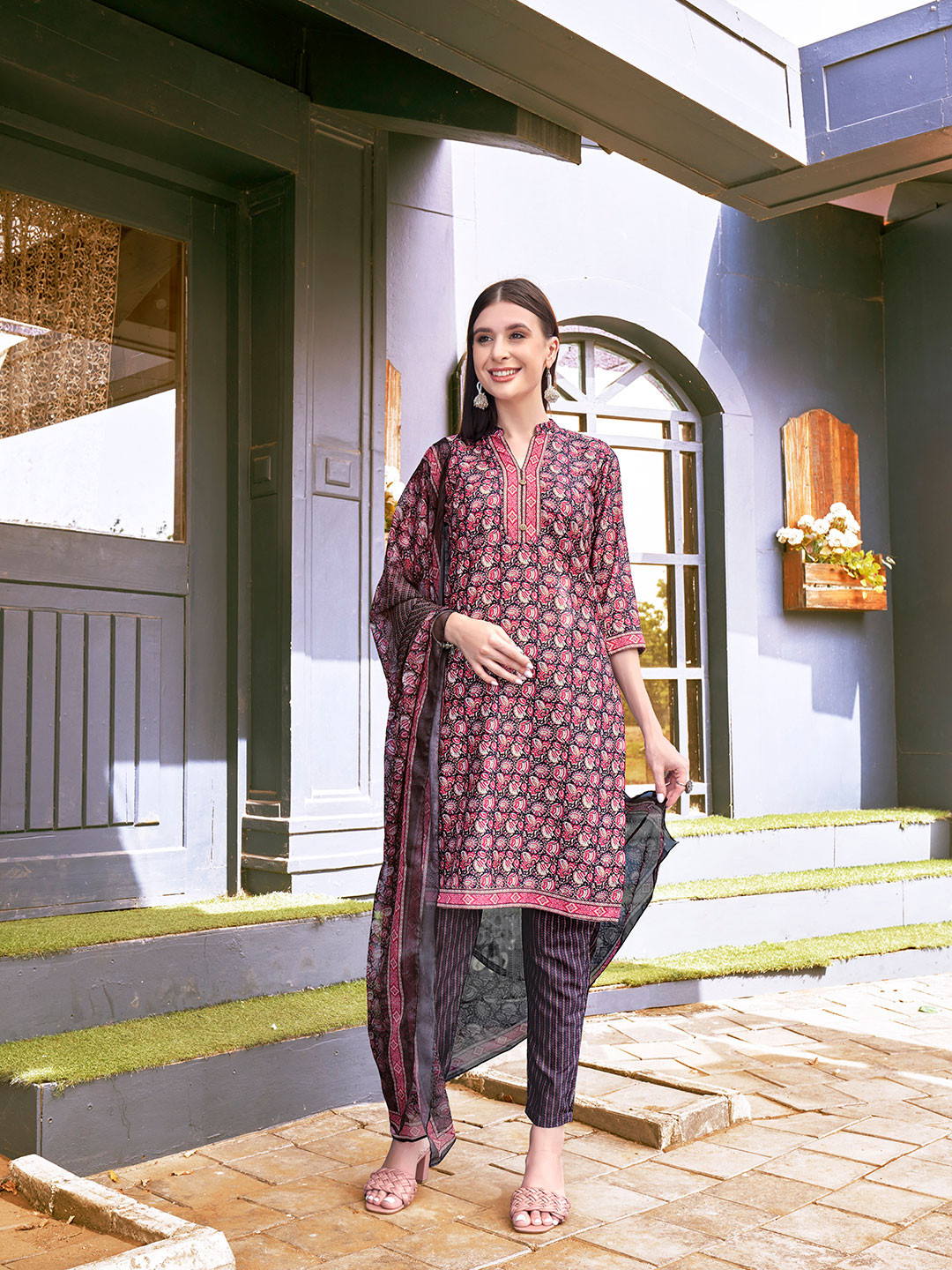 

Anouk Navy Blue & Red Ethnic Motifs Printed Straight Kurta with Trousers & Dupatta, Brown