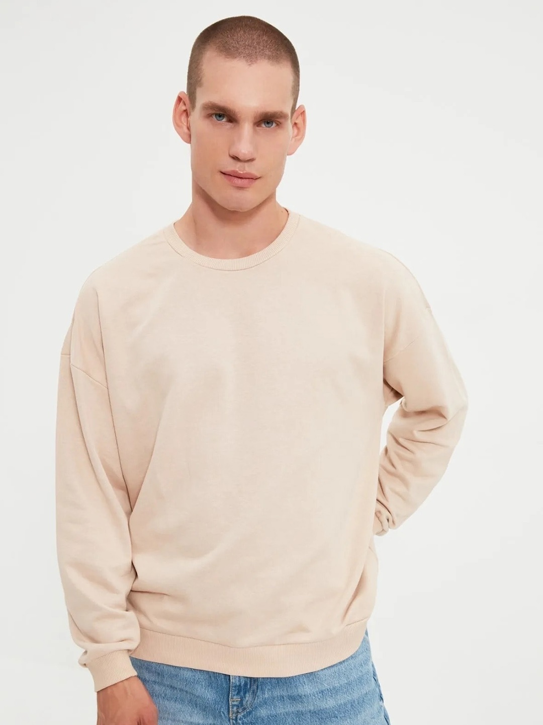 

Trendyol Round Neck Pullover Sweatshirt, Cream