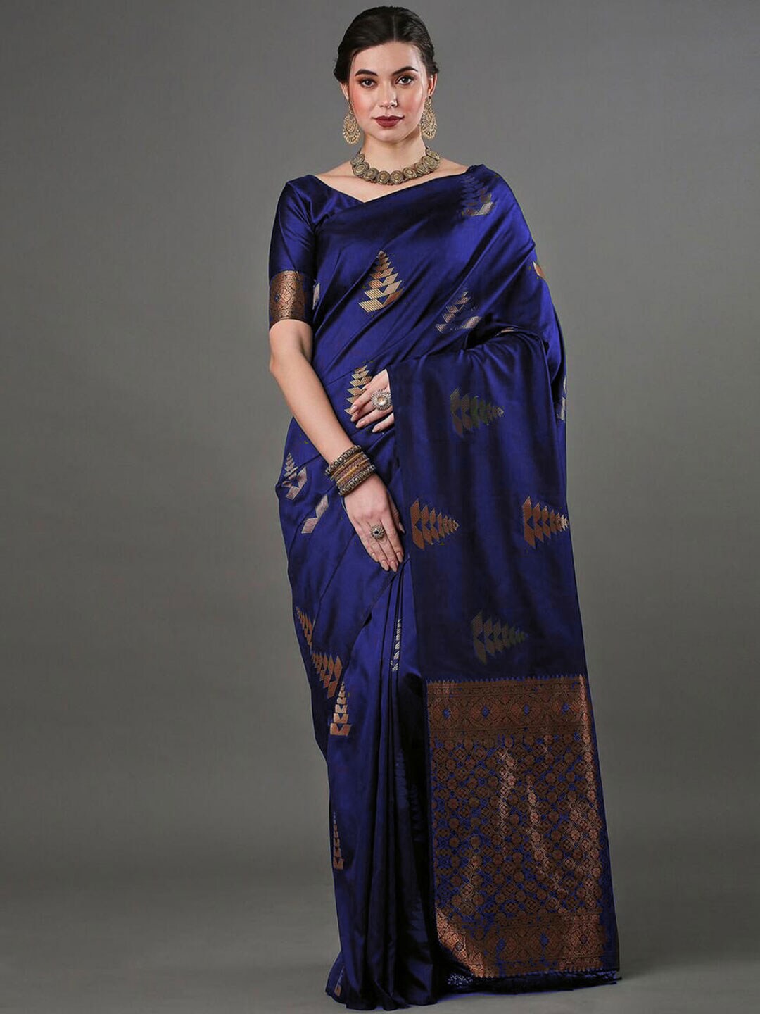 

SHIJILA Ethnic Motifs Woven Design Zari Kanjeevaram Saree, Blue