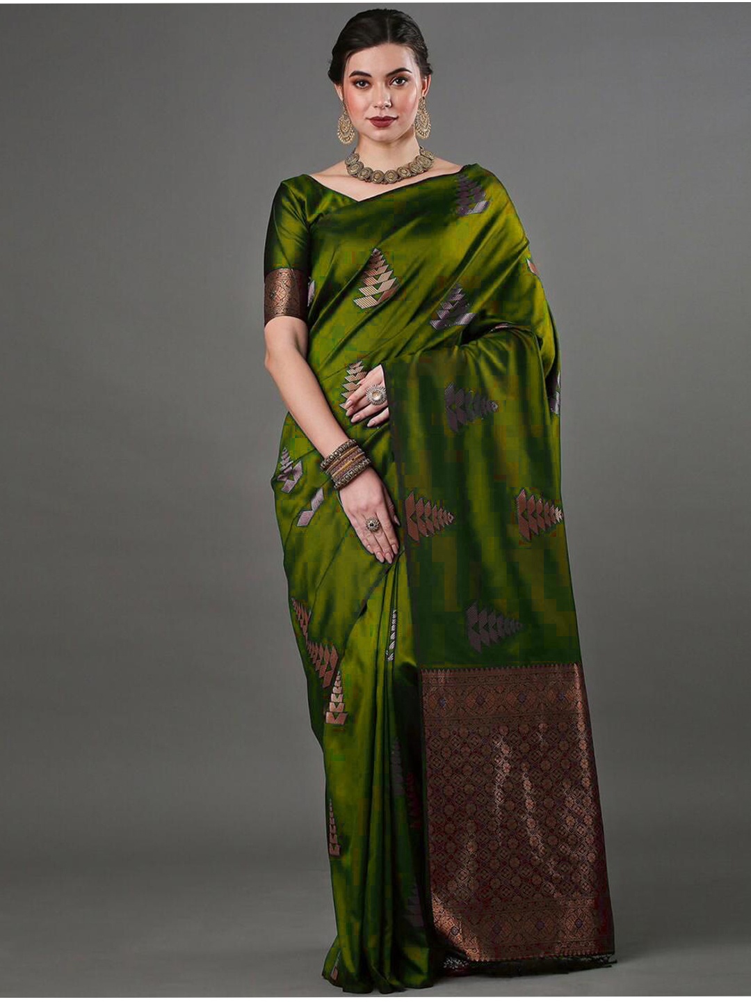 

SHIJILA Ethnic Motifs Woven Design Zari Kanjeevaram Saree, Green