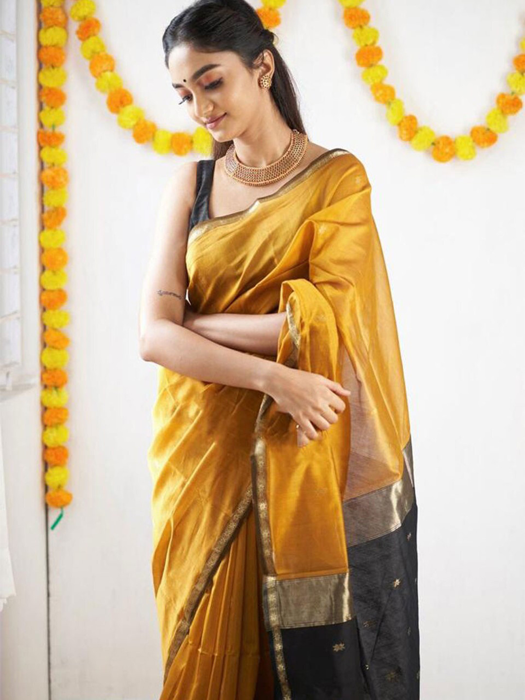 

SHIJILA Mustard & Green Woven Design Zari Silk Blend Kanjeevaram Saree