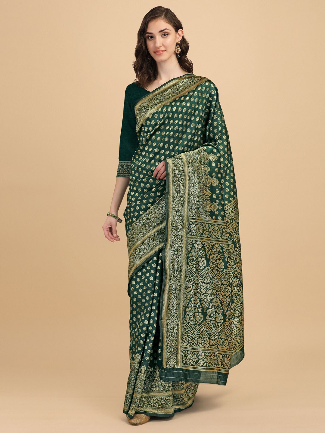 

SHIJILA Green & Gold-Toned Woven Design Zari Kanjeevaram Saree