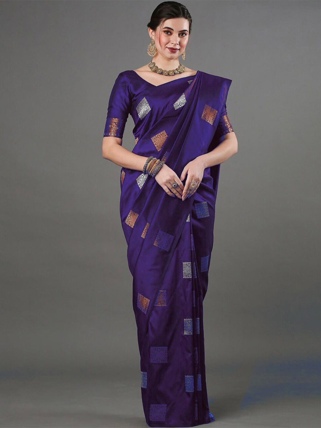 

SHIJILA Violet & Silver-Toned Woven Design Zari Kanjeevaram Saree