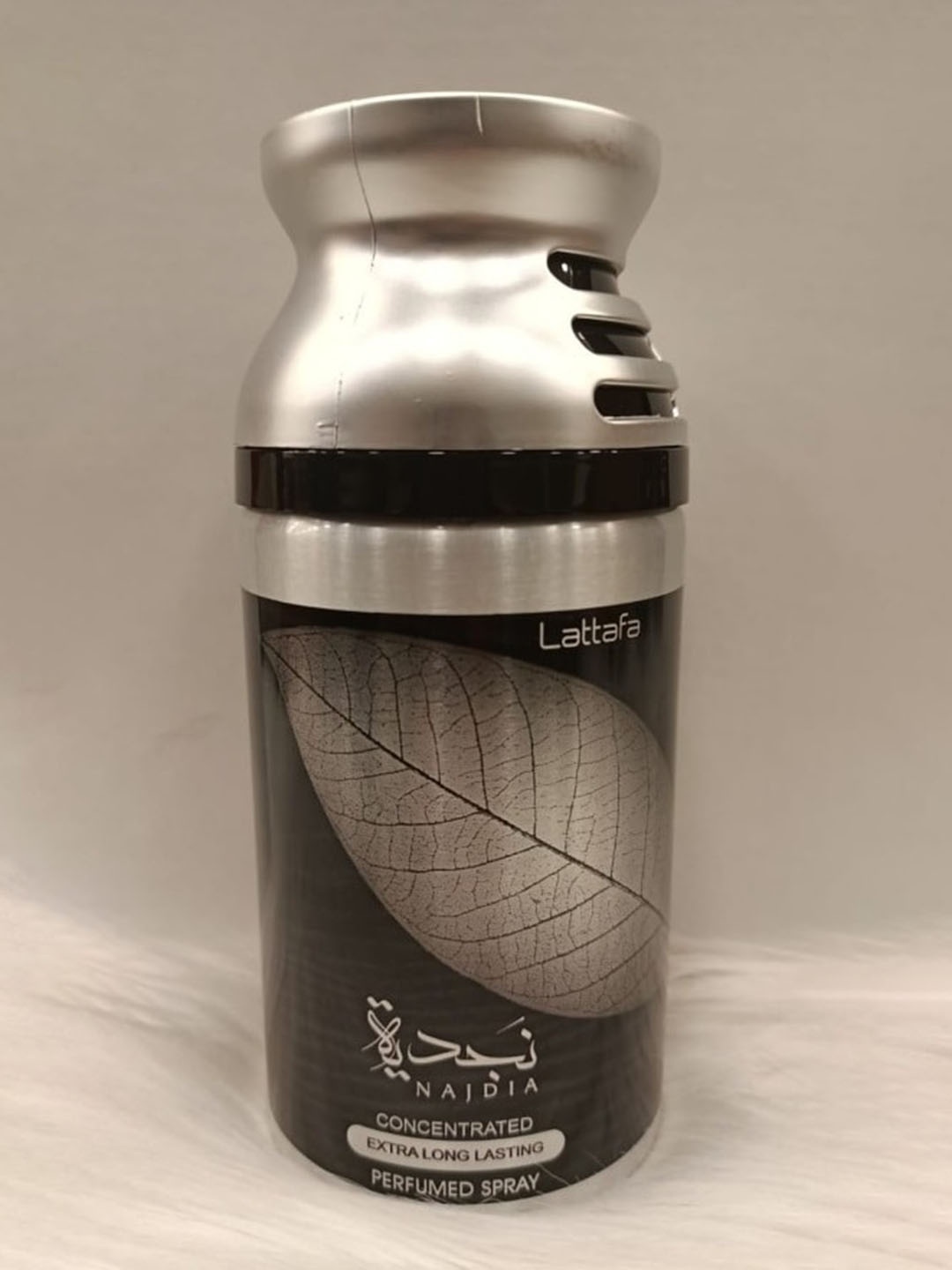 

Lattafa NAJDIA BLACK Deodorant 250ml, Transparent