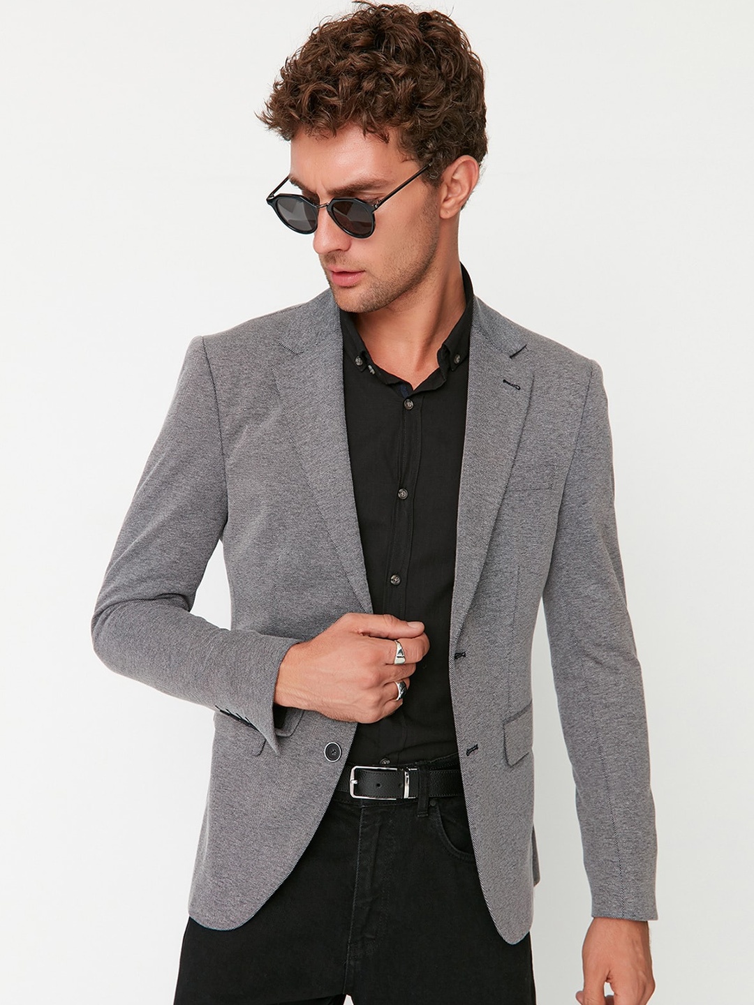 

Trendyol Single-Breasted Notched Lapel Collar Blazers, Grey