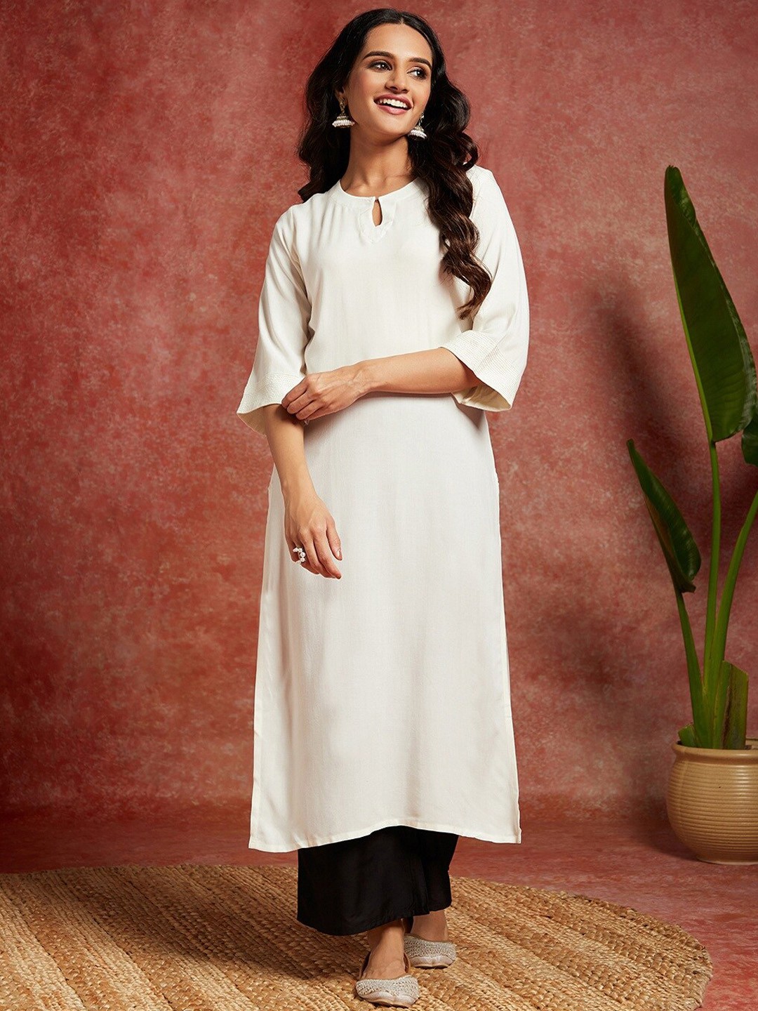 

Libas Keyhole Neck Straight Kurta, Off white