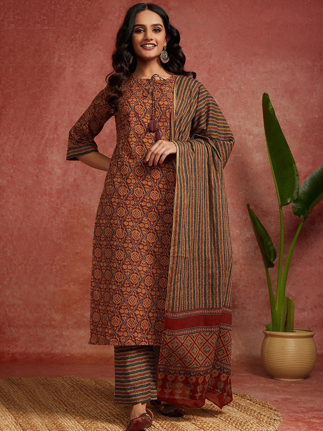 

Libas Ethnic Motifs Printed Regular Pure Cotton Kurta With Trousers & Dupatta, Maroon