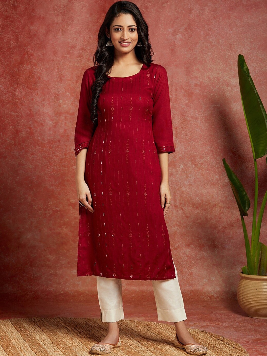 

Libas Floral Embroidered Sequinned Straight Kurta, Maroon