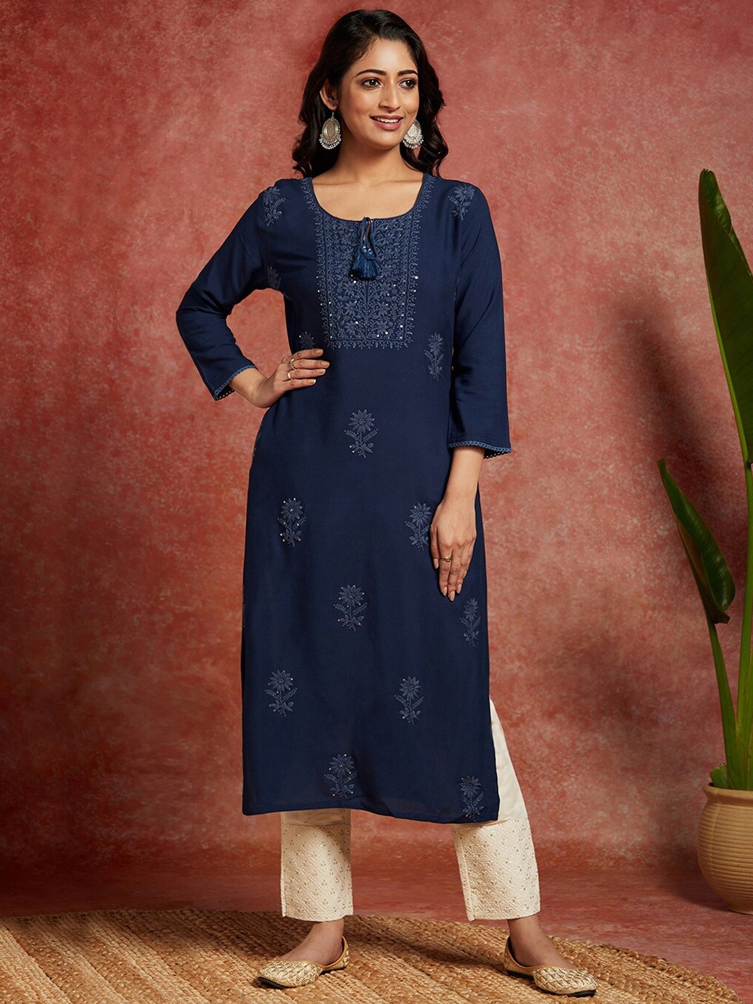 

Libas Floral Embroidered Sequinned Tie-up Neck Straight Kurta, Navy blue