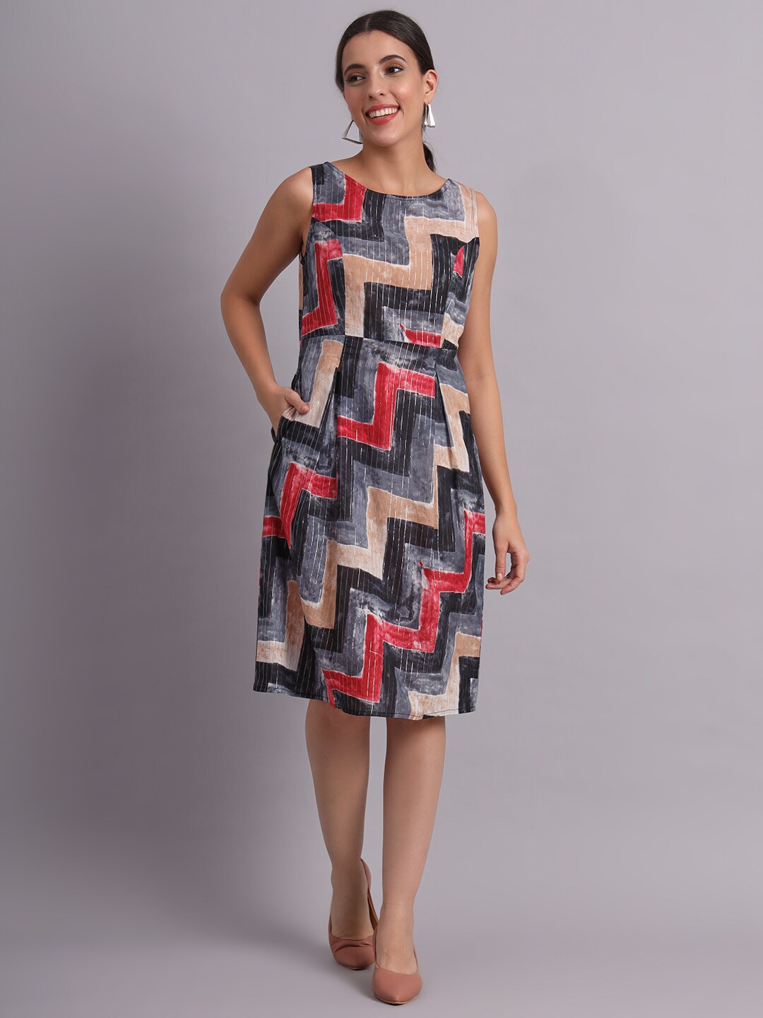 

DECKEDUP Geometric Printed Cotton Sheath Dress, Grey