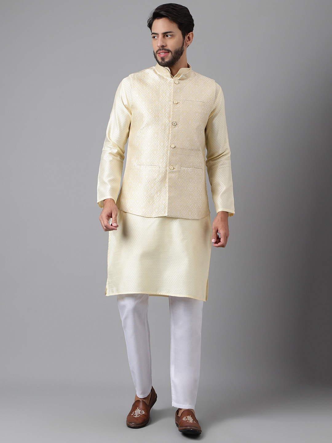 

Sangria Mandarin Collar Straight Kurta With Pyjama & Nehru Jacket, Beige