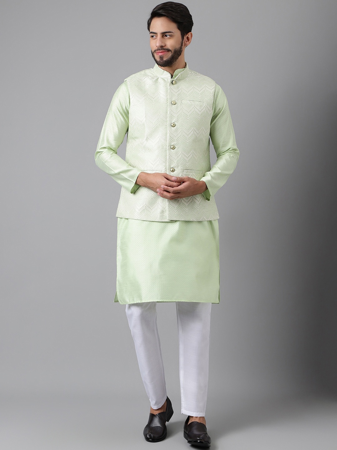 

Sangria Mandarin Collar Straight Kurta & Trouser With Nehru Jacket, Lime green