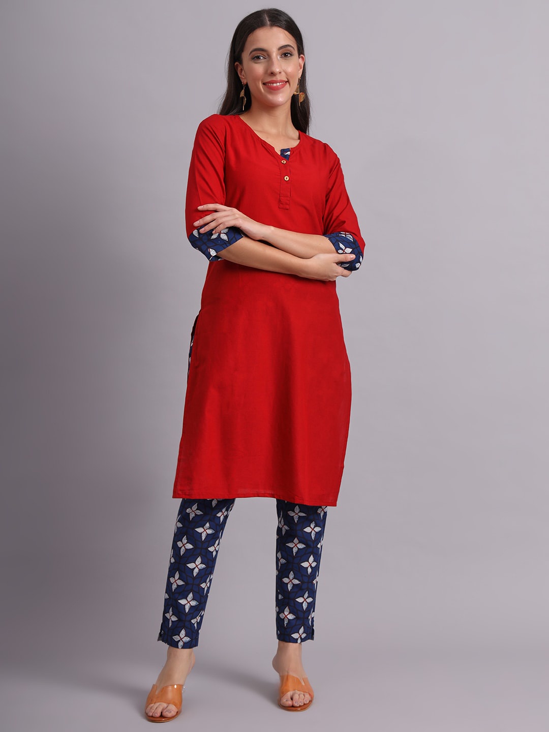 

DECKEDUP Round Neck Regular Kurta with Trousers, Red