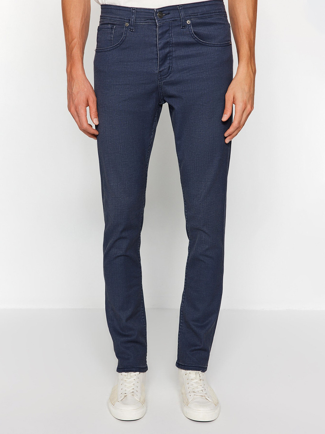 

Trendyol Men Regular Fit Mid-Rise Stretchable Jeans, Navy blue