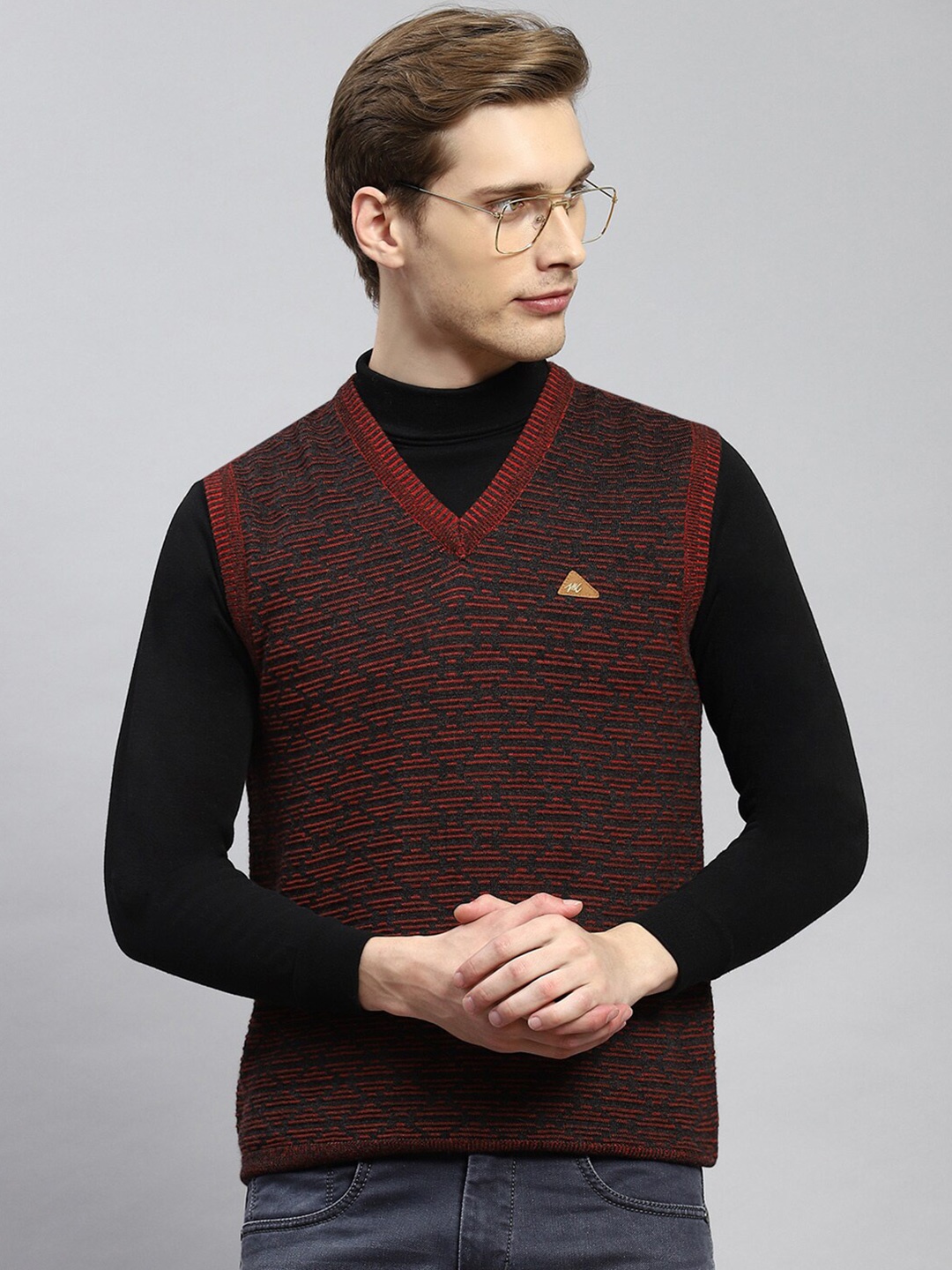 

Monte Carlo Geometric Self Design Woollen Sweater Vest, Maroon