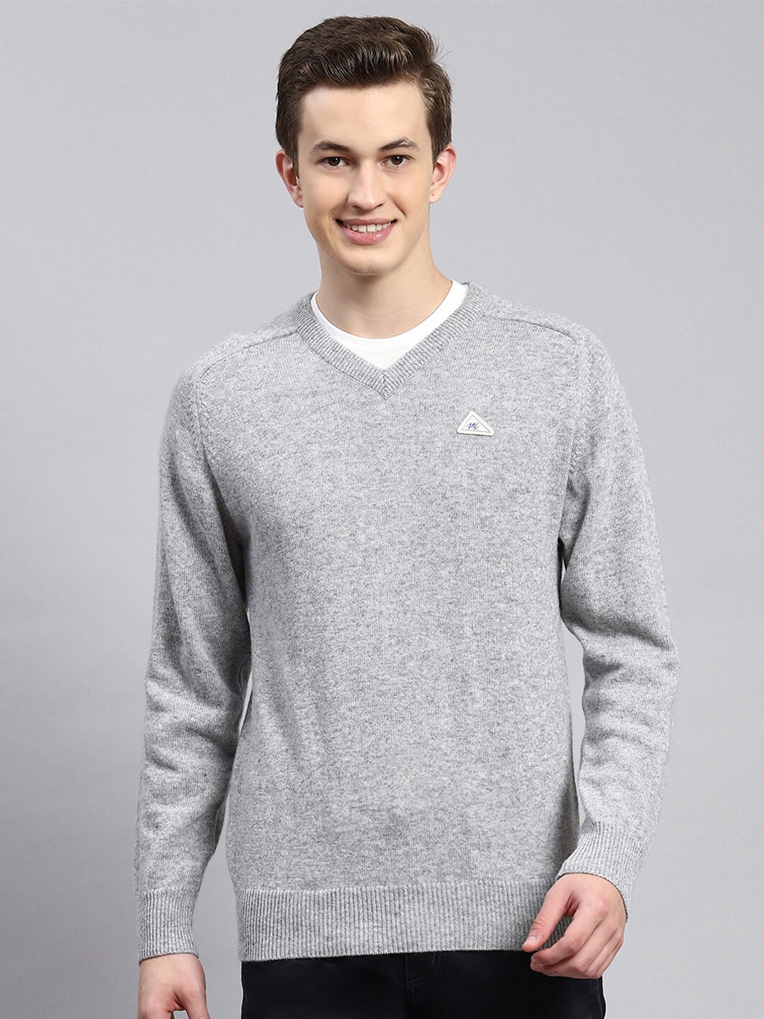 

Monte Carlo V-Neck Woollen Pullover, Grey