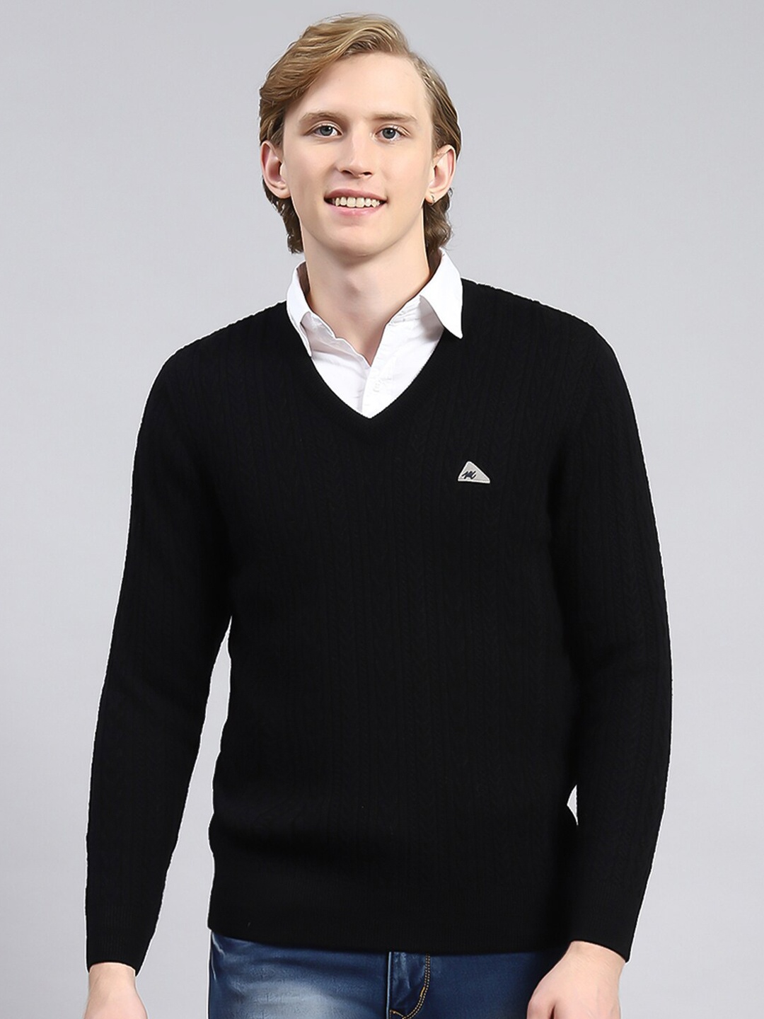 

Monte Carlo V-Neck Long Sleeves Woolen Pullover, Black