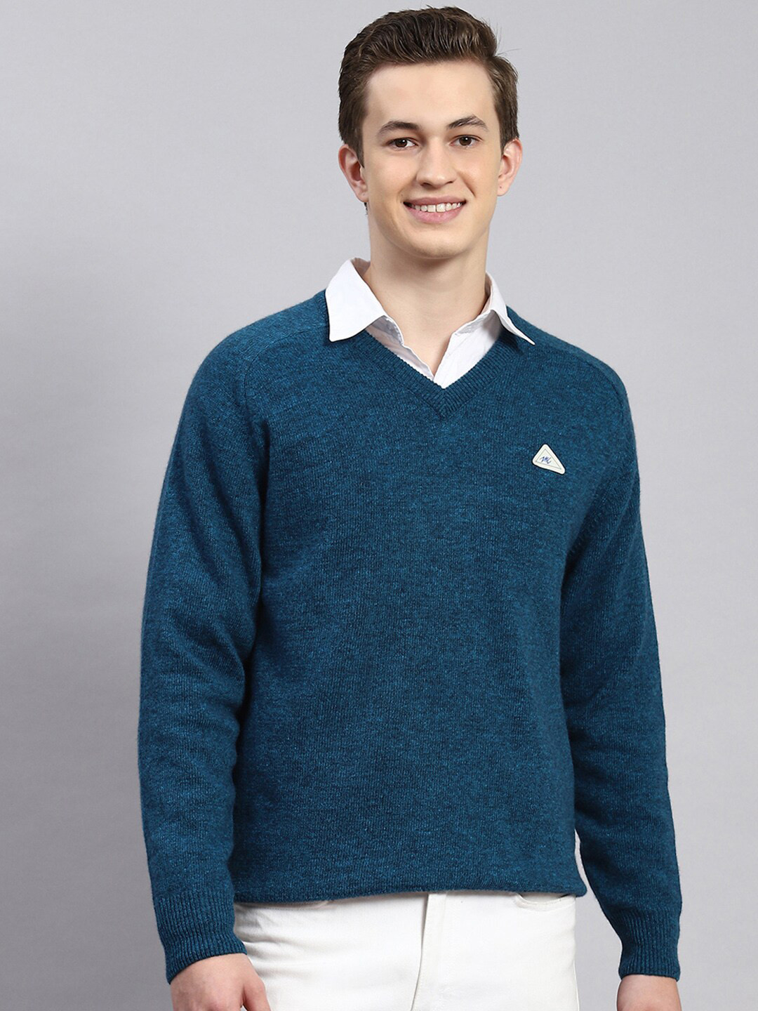 

Monte Carlo V-Neck Long Sleeves Woollen Pullover, Turquoise blue