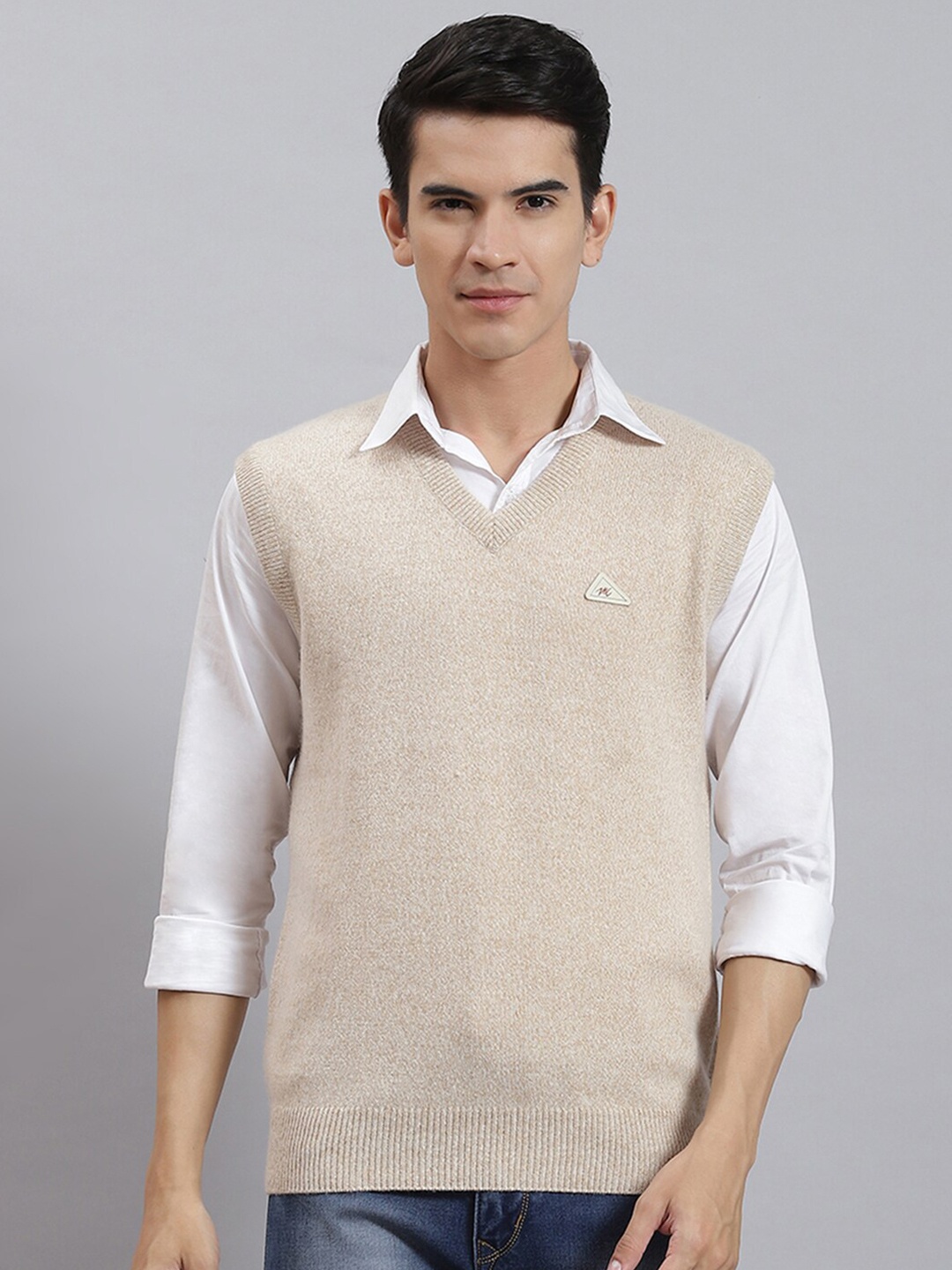 

Monte Carlo V-Neck Woollen Sweater Vest, Beige