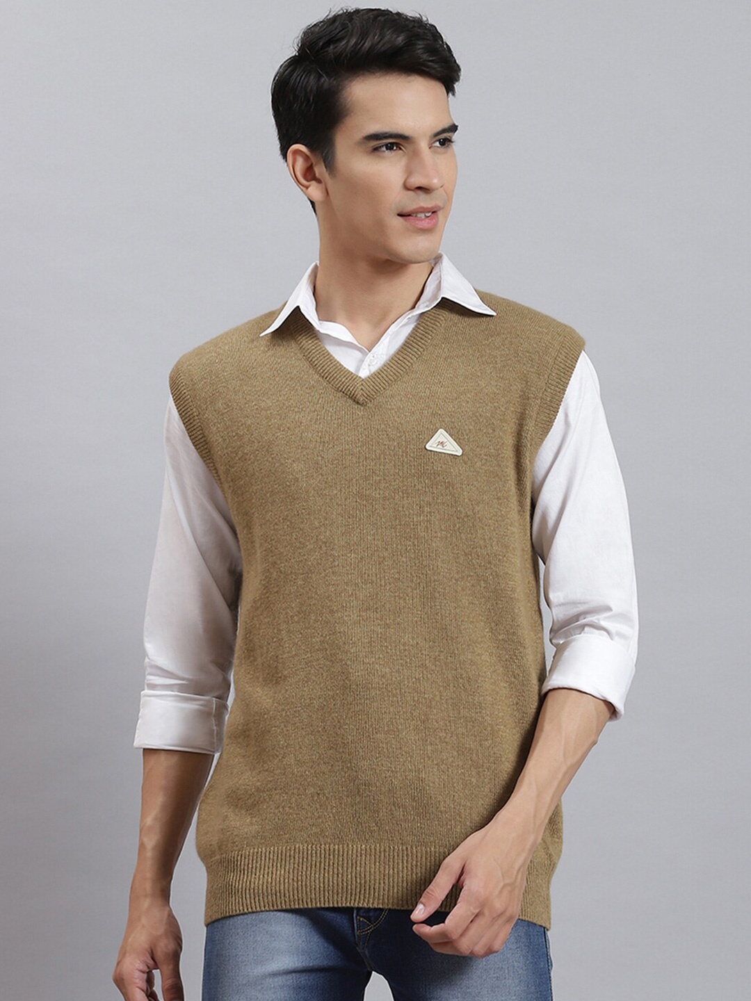 

Monte Carlo V-Neck Woollen Sweater Vest, Brown