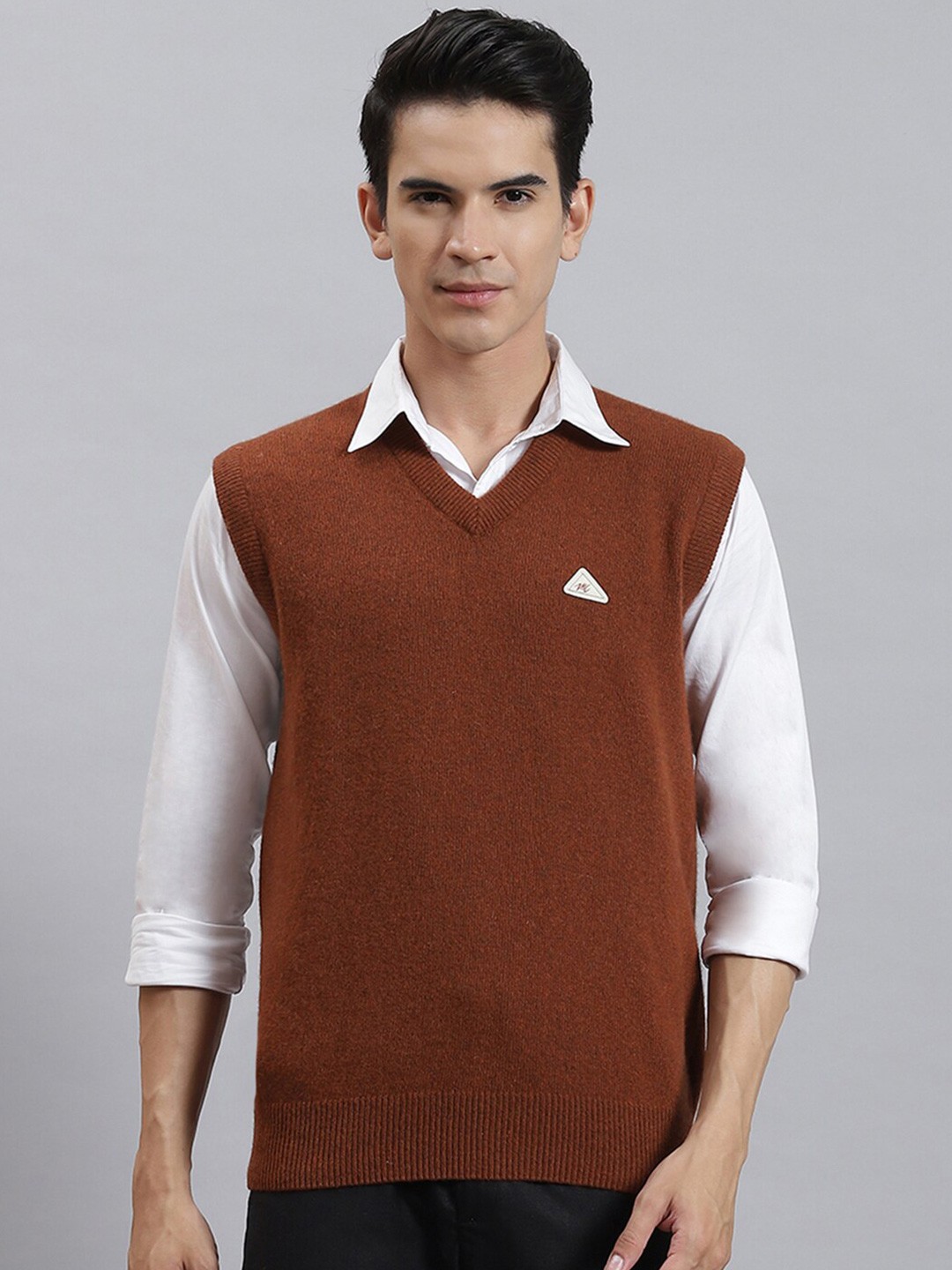 

Monte Carlo V-Neck Sleeveless Woollen Sweater Vest, Rust